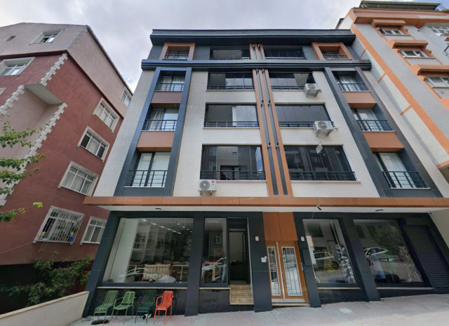 İskender Sokak Bahar Apt. / Güngören